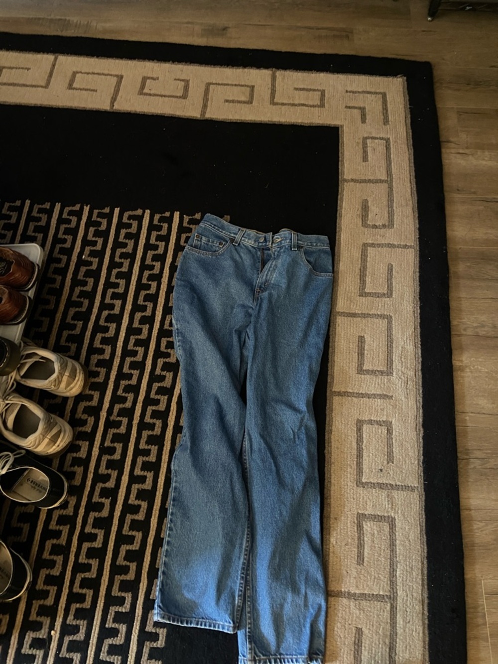 Vintage Levi's Relaxed Straight Leg Jeans - Light Blue with Gold Stitching